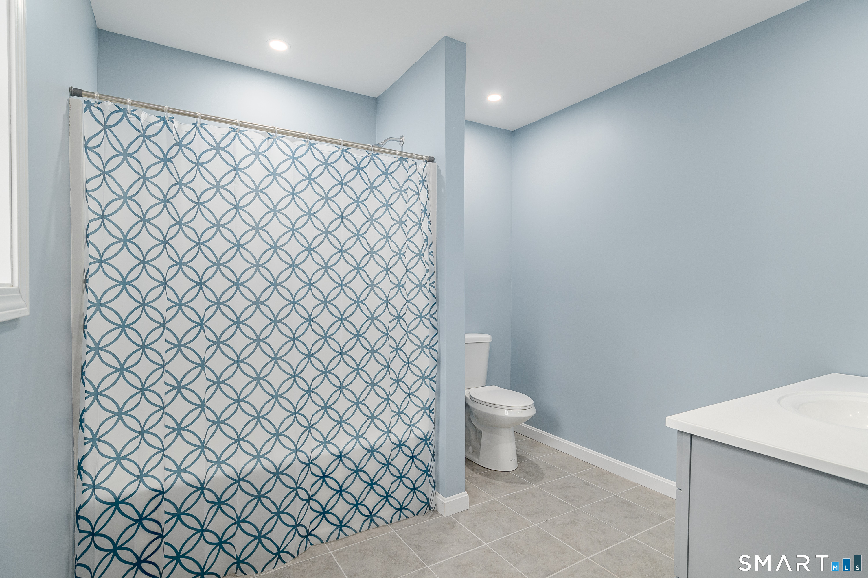 20 Philo Curtis Road Unit: B