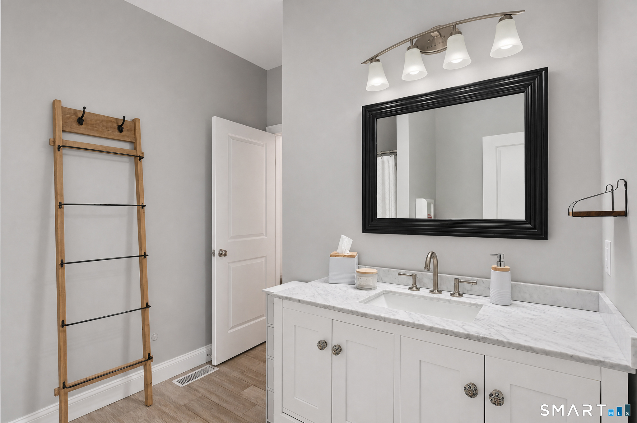 43 George Street Unit: 1