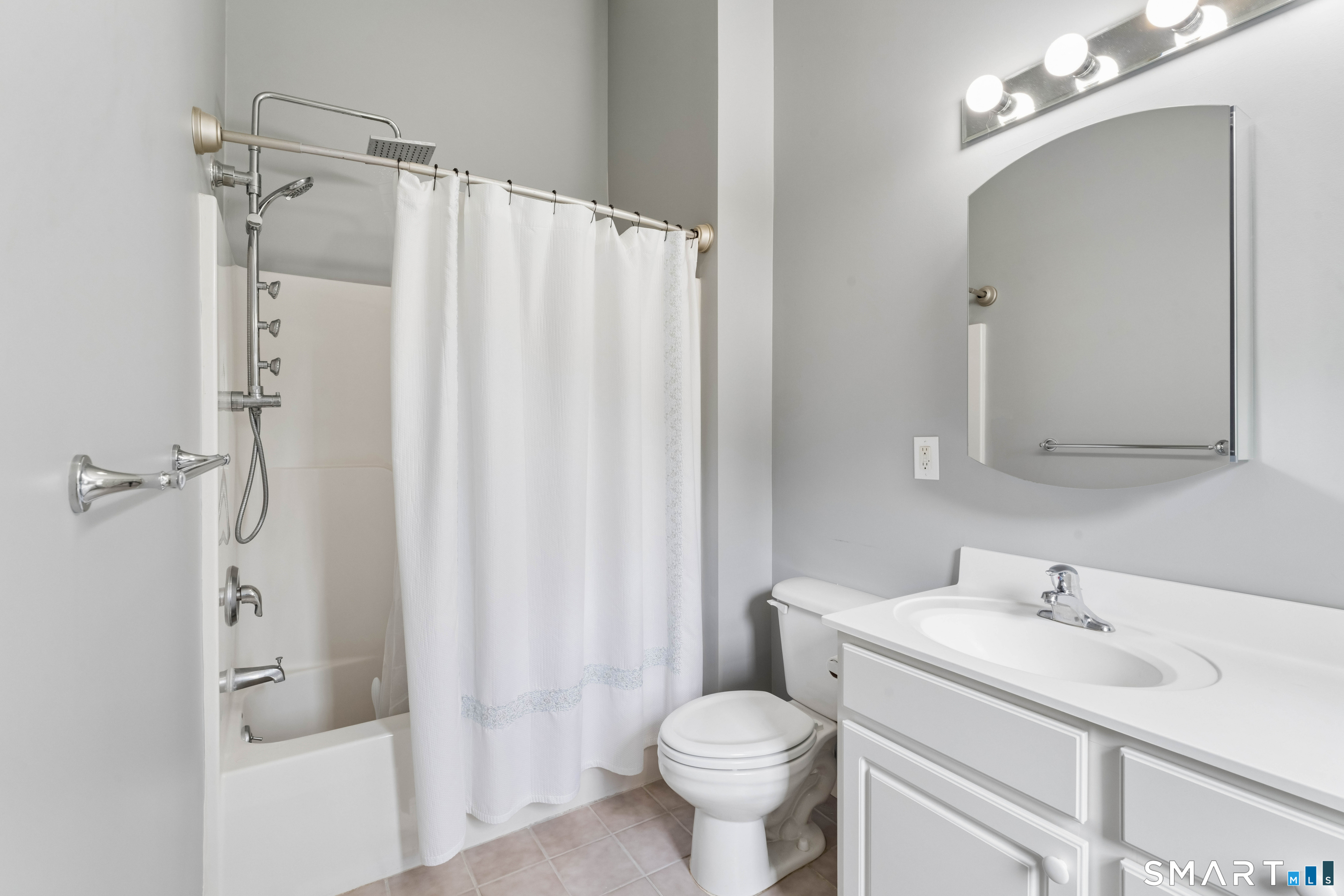 404 Sienna Drive Unit: 404