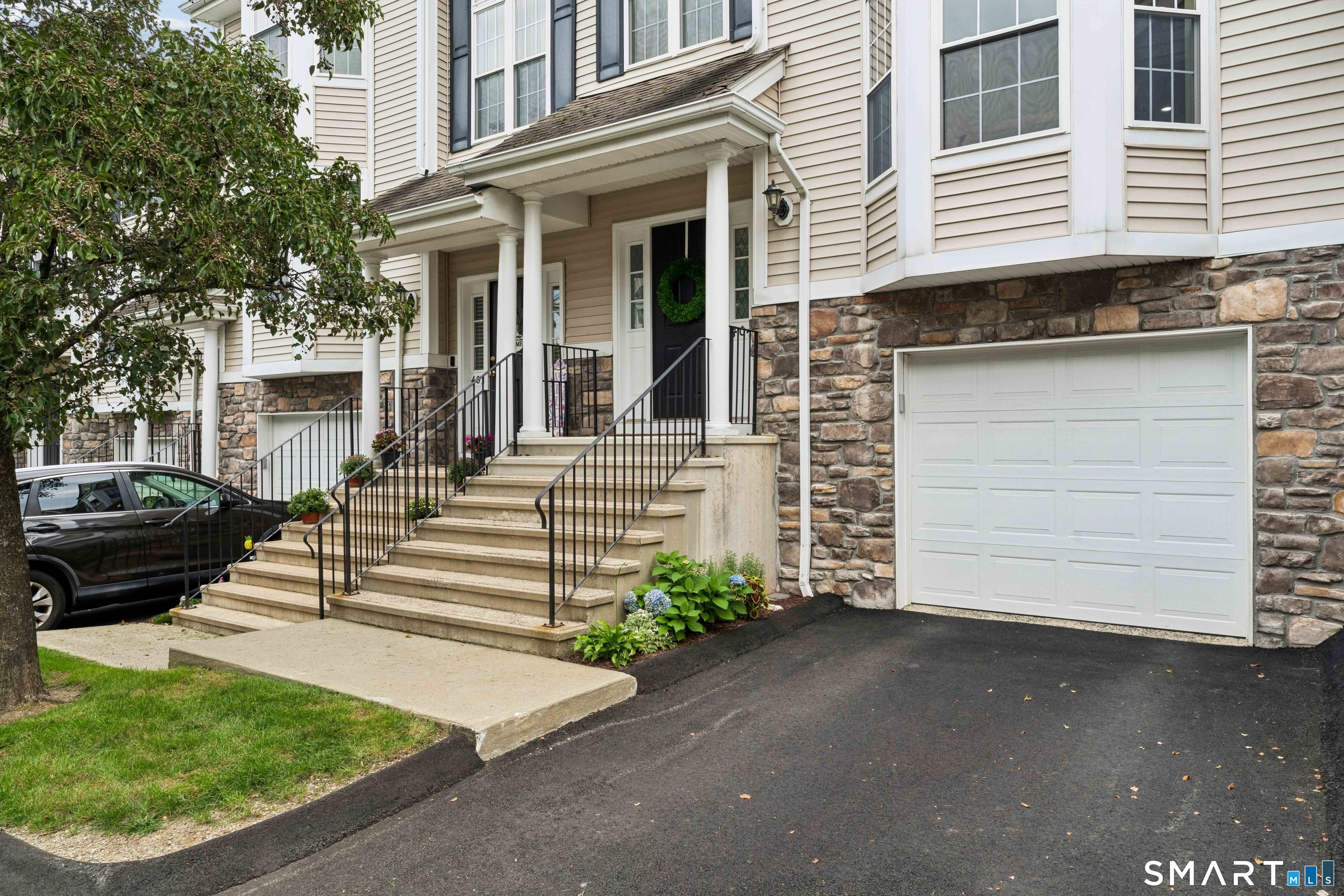 404 Sienna Drive Unit: 404