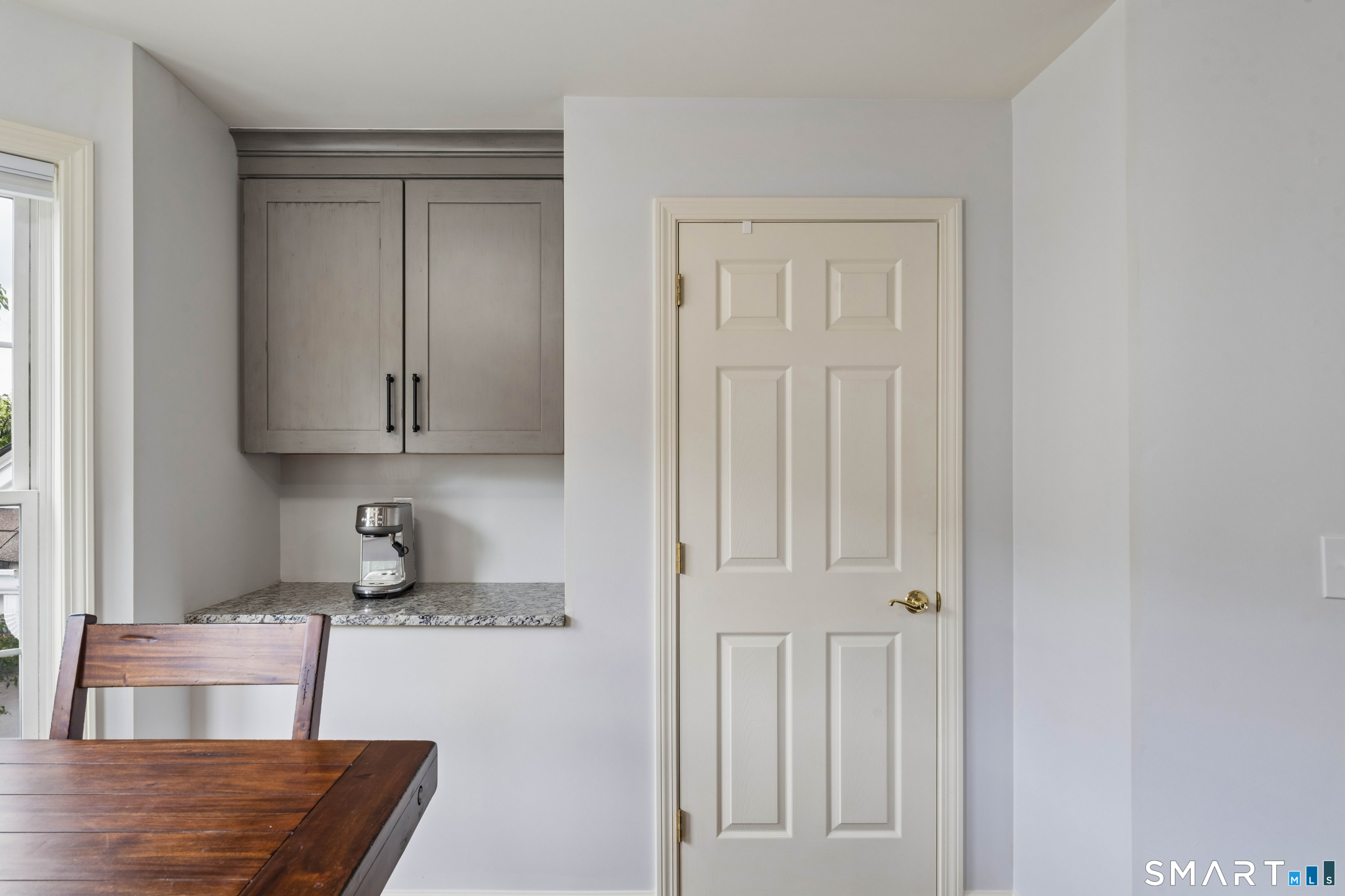 404 Sienna Drive Unit: 404