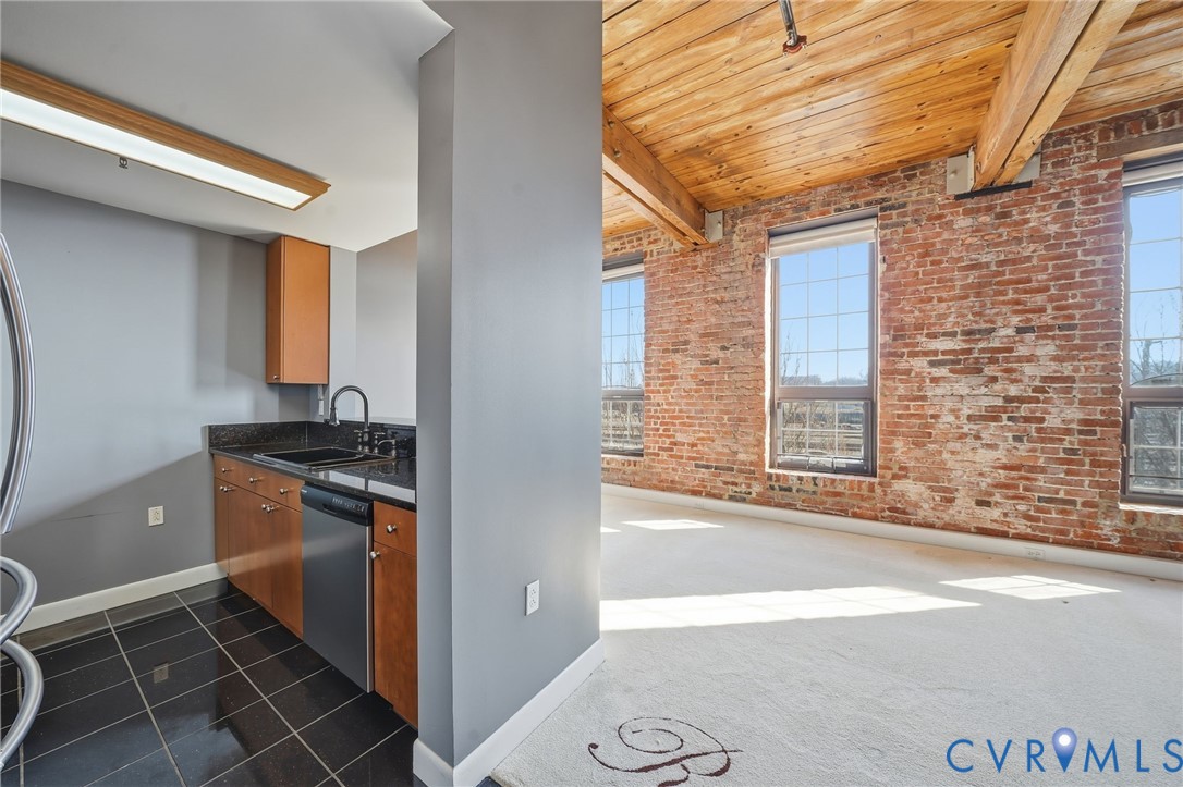 251 Rocketts Way Unit#307