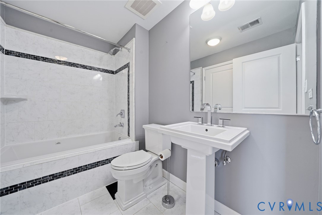 251 Rocketts Way Unit#307