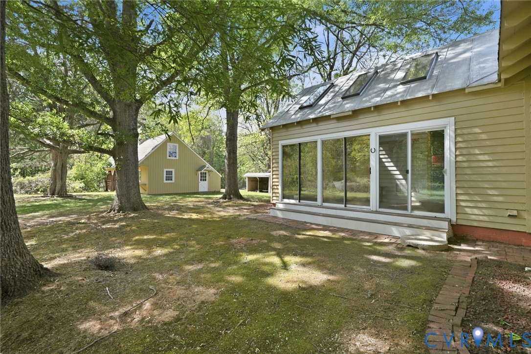18107 Lucy Ln