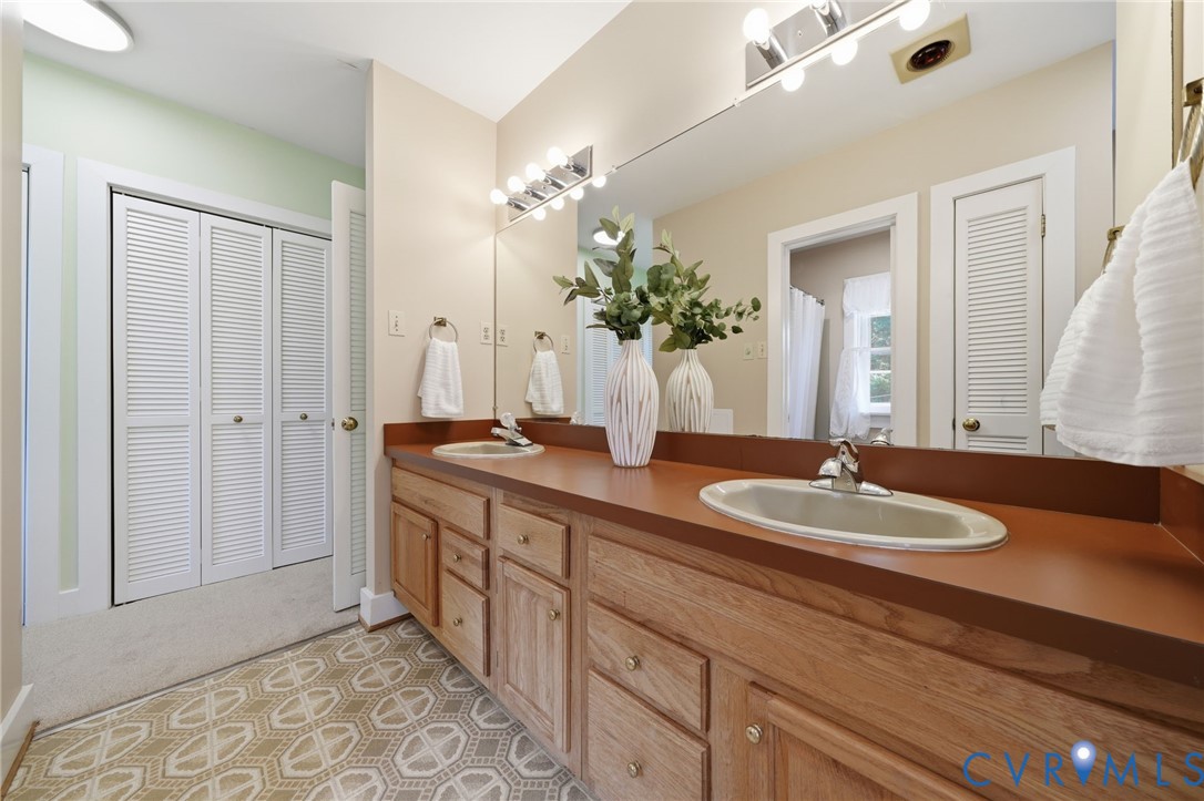 18107 Lucy Ln