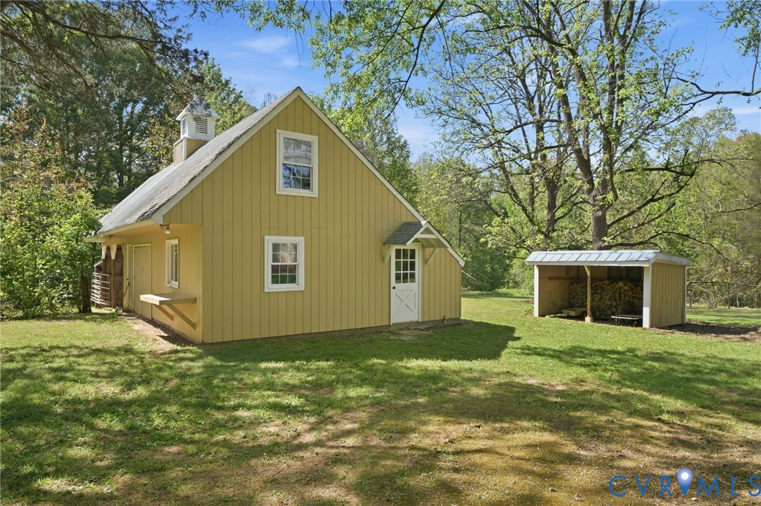 18107 Lucy Ln