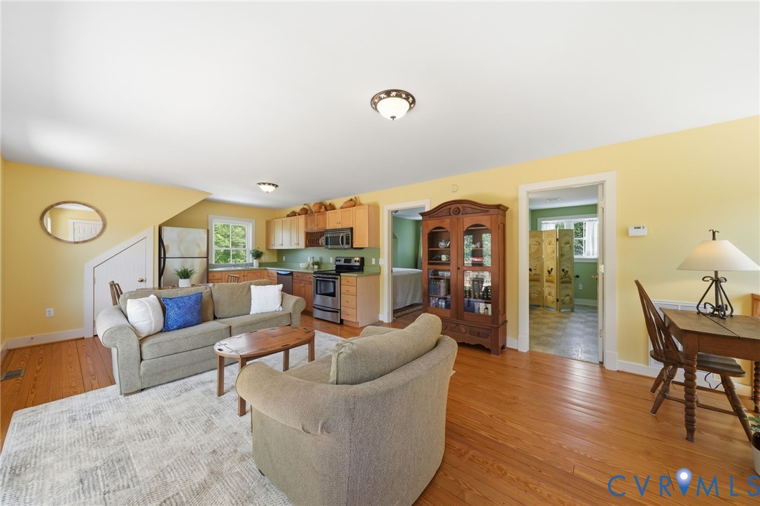 18107 Lucy Ln
