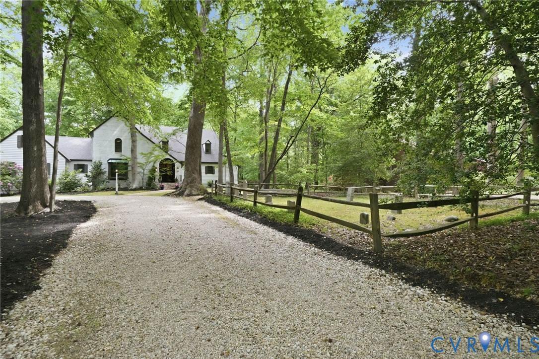 3216 Marlboro Ct