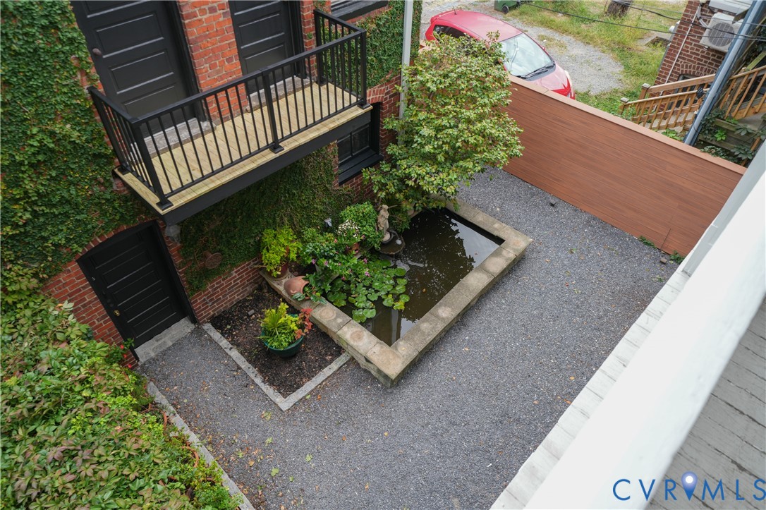 1848 W Grace St