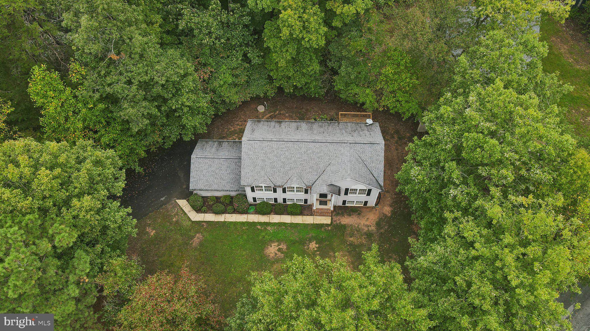 996 Lake Heritage Dr