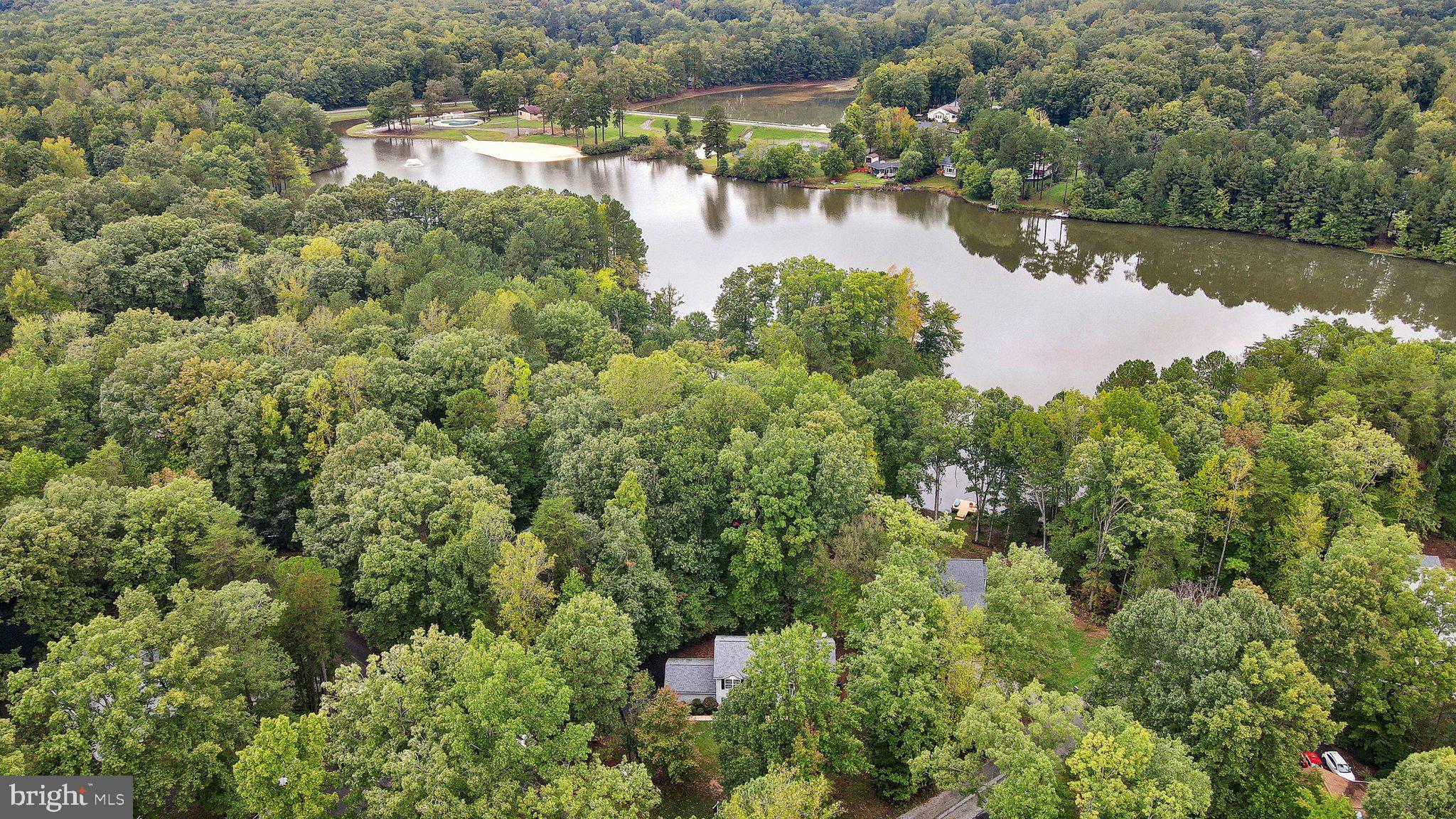 996 Lake Heritage Dr