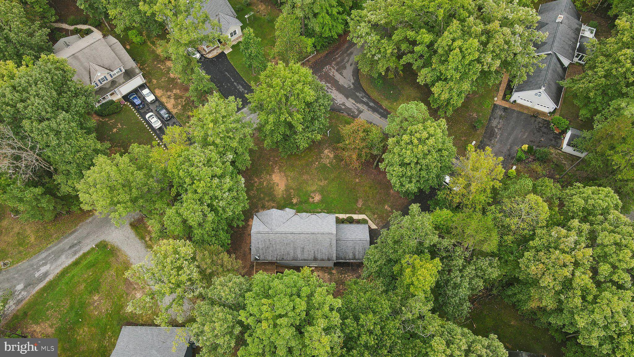 996 Lake Heritage Dr