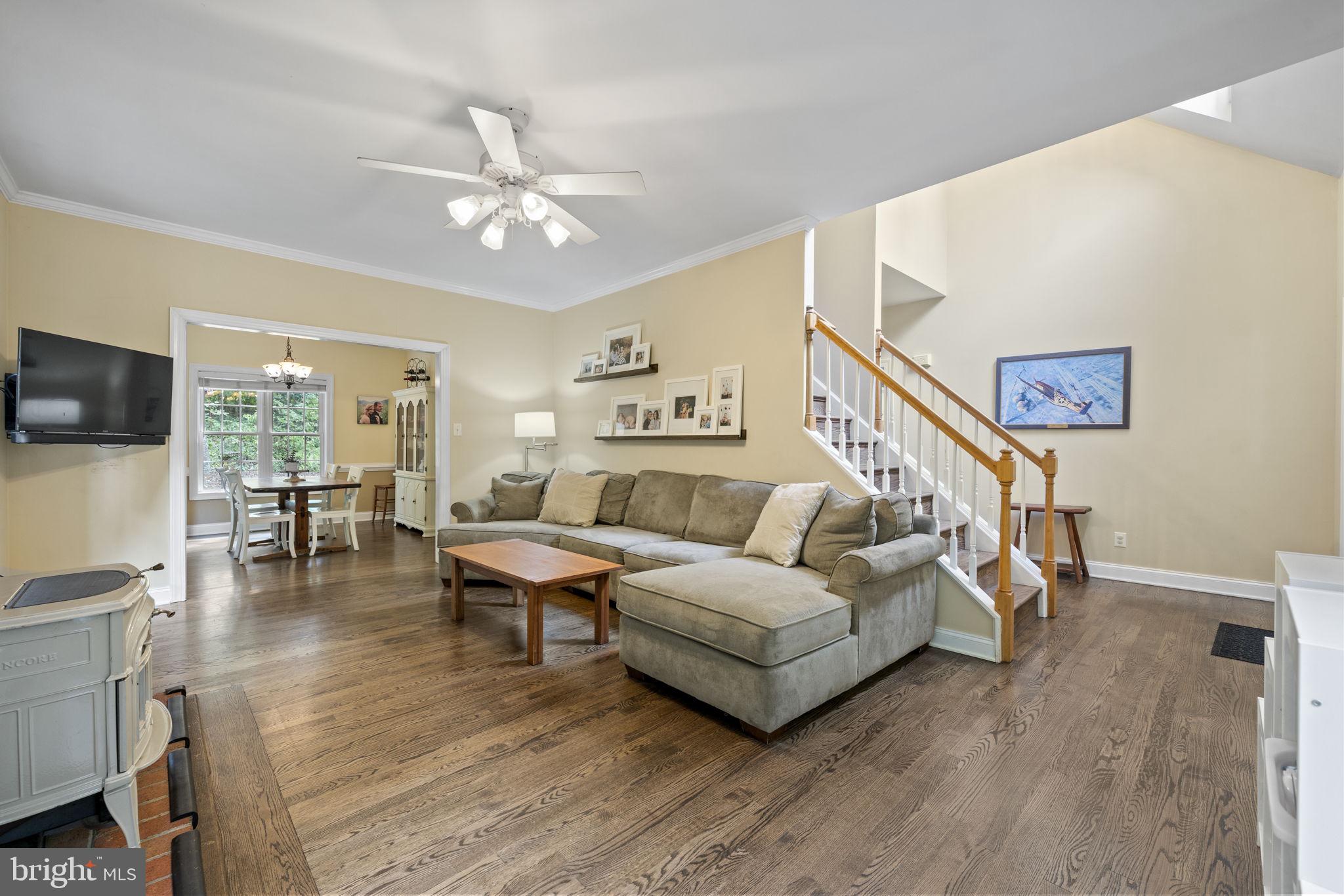13089 Spring ROAD