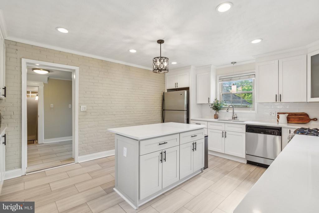 1308 Brookland Pkwy