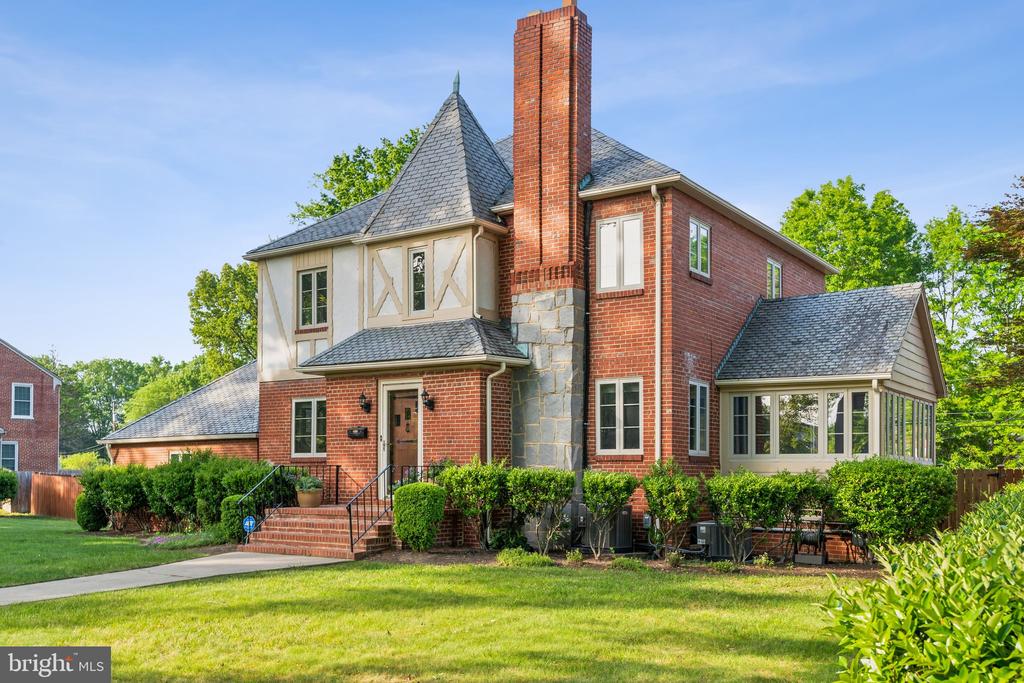 1308 Brookland Pkwy