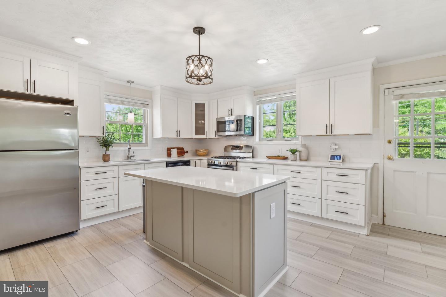 1308 Brookland Pkwy