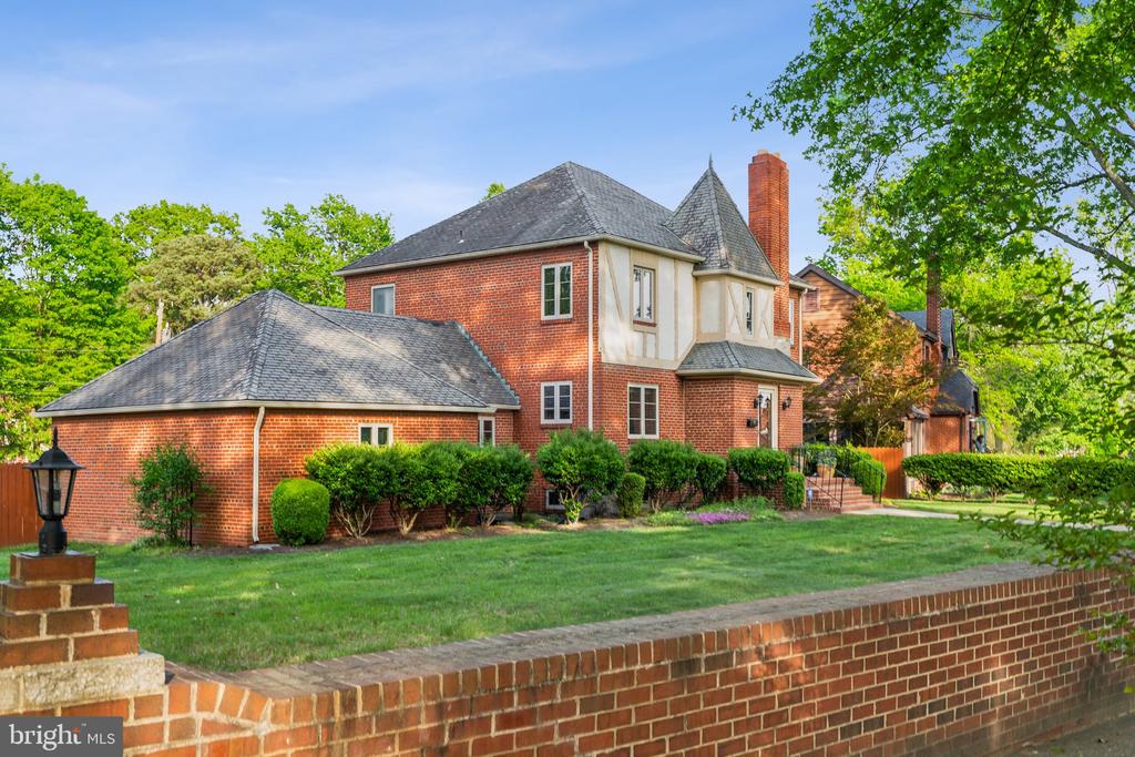 1308 Brookland Pkwy