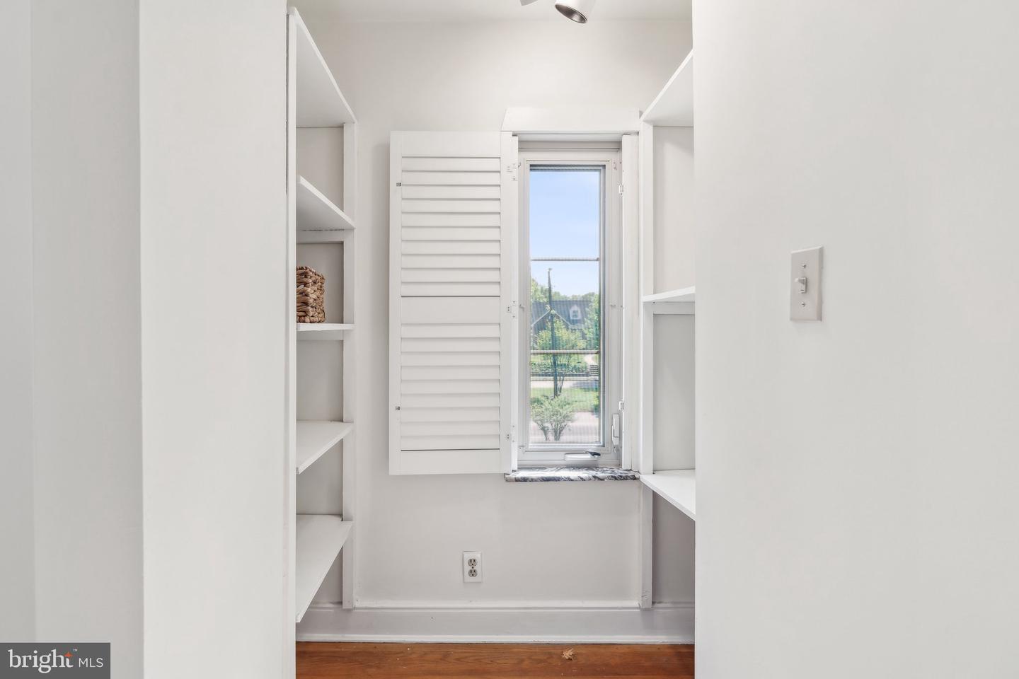 1308 Brookland Pkwy