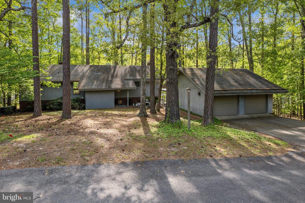 4460 Cheyenne Rd