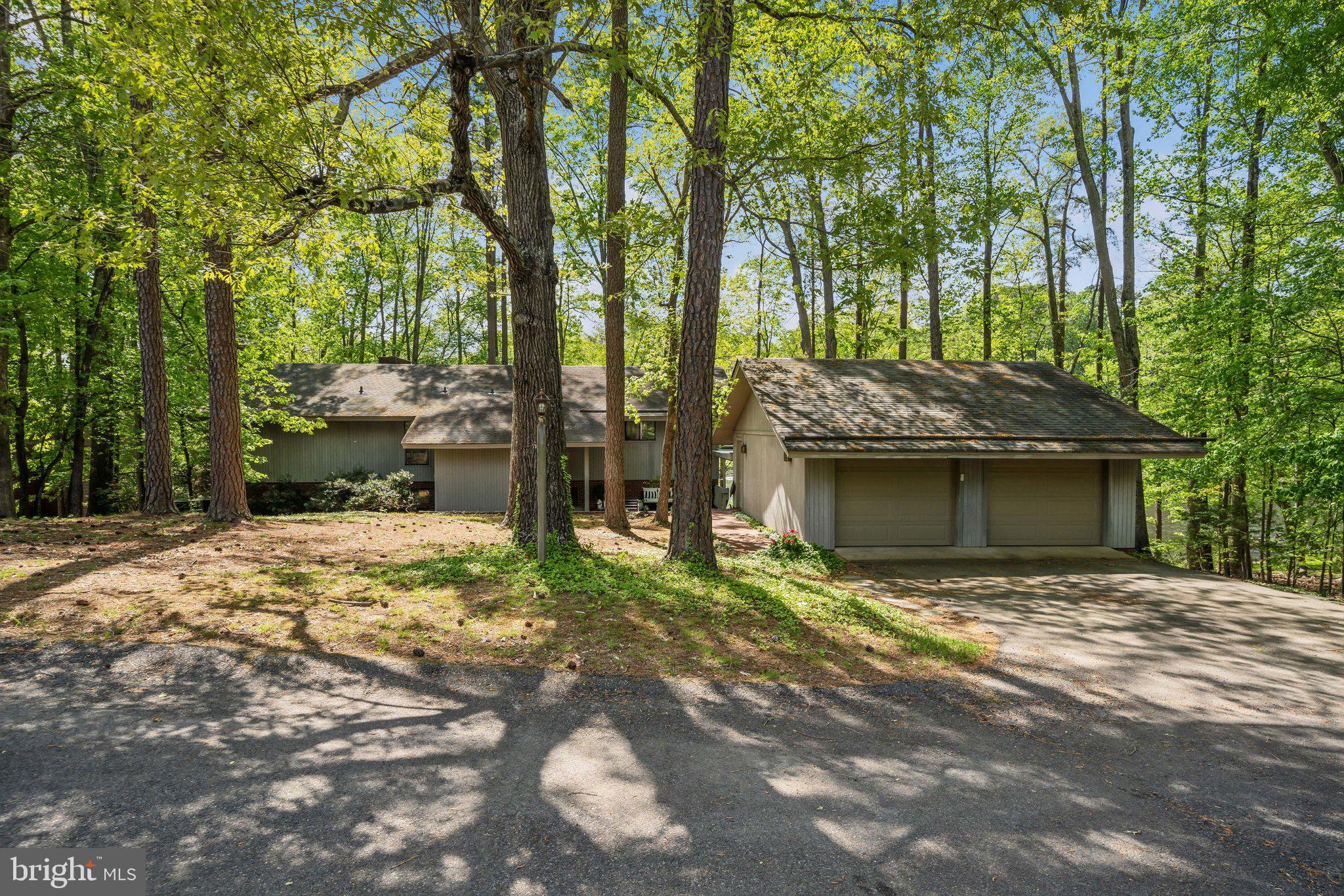 4460 Cheyenne Rd