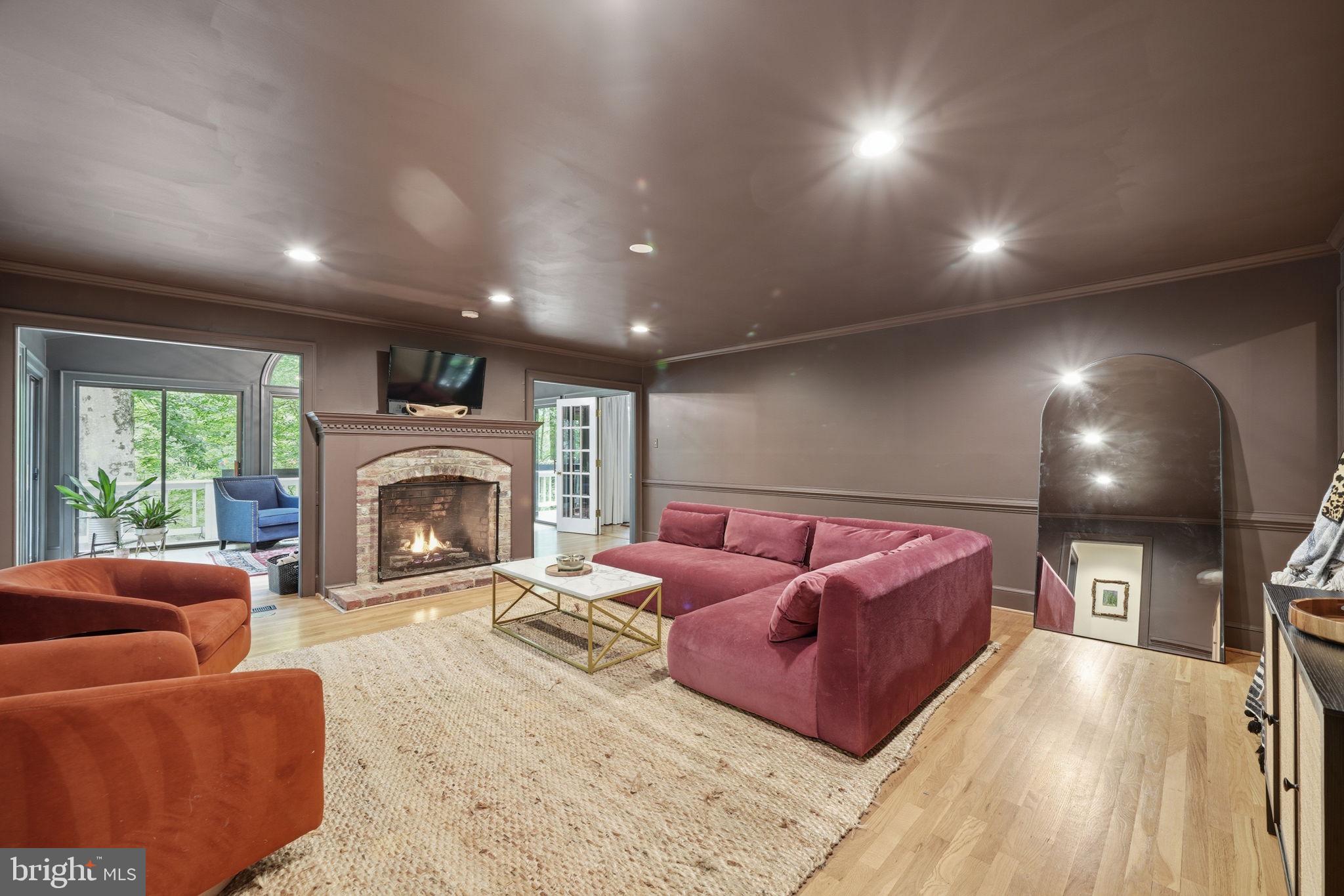 3216 MARLBORO COURT