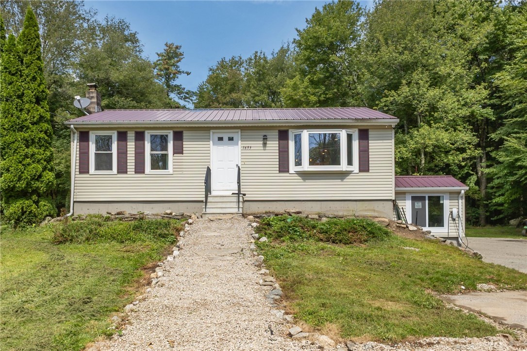 1653 Snake Hill Road