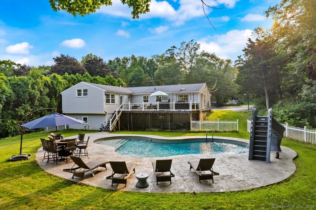 712 Country Club Road