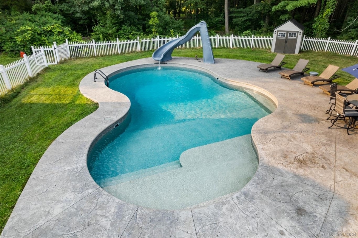 712 Country Club Road