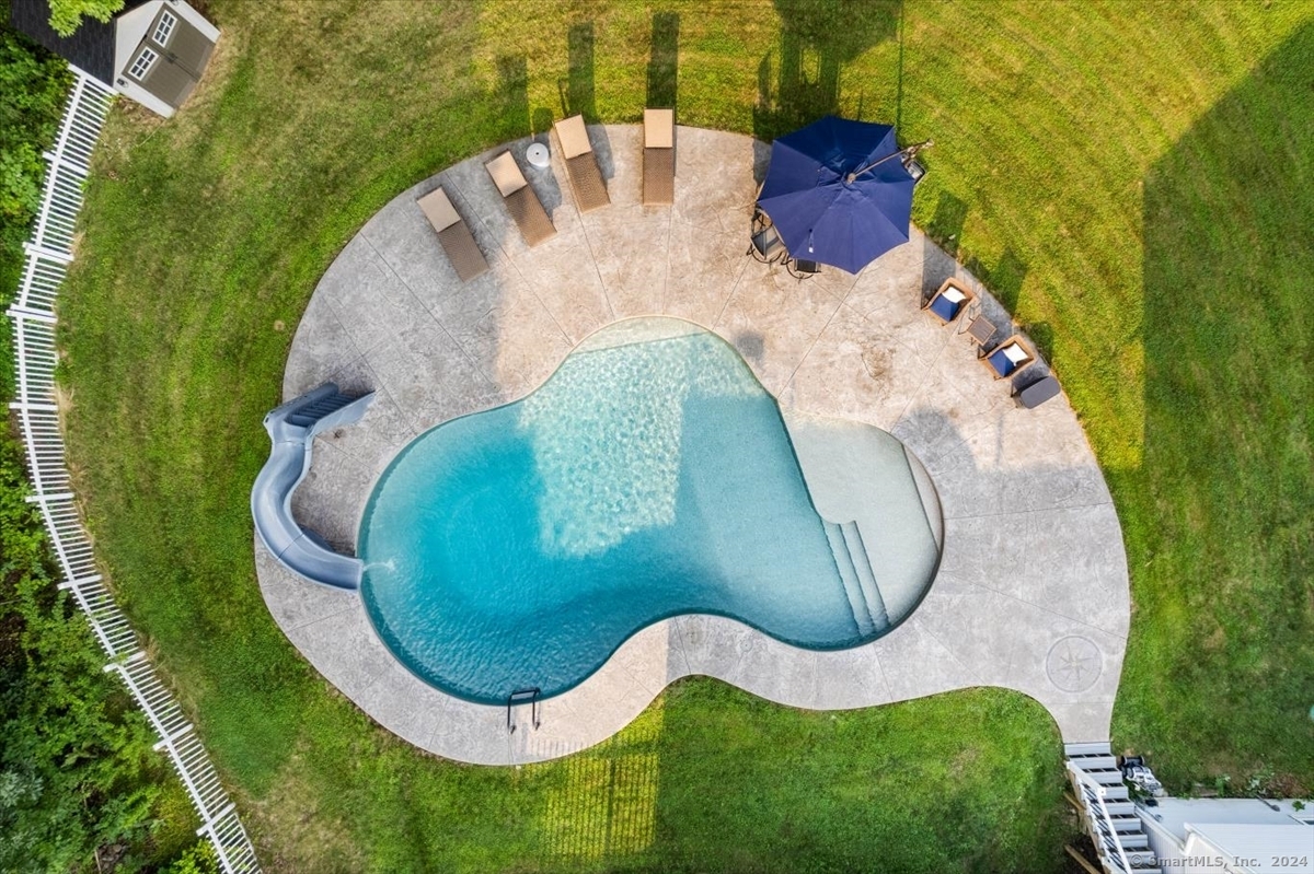 712 Country Club Road