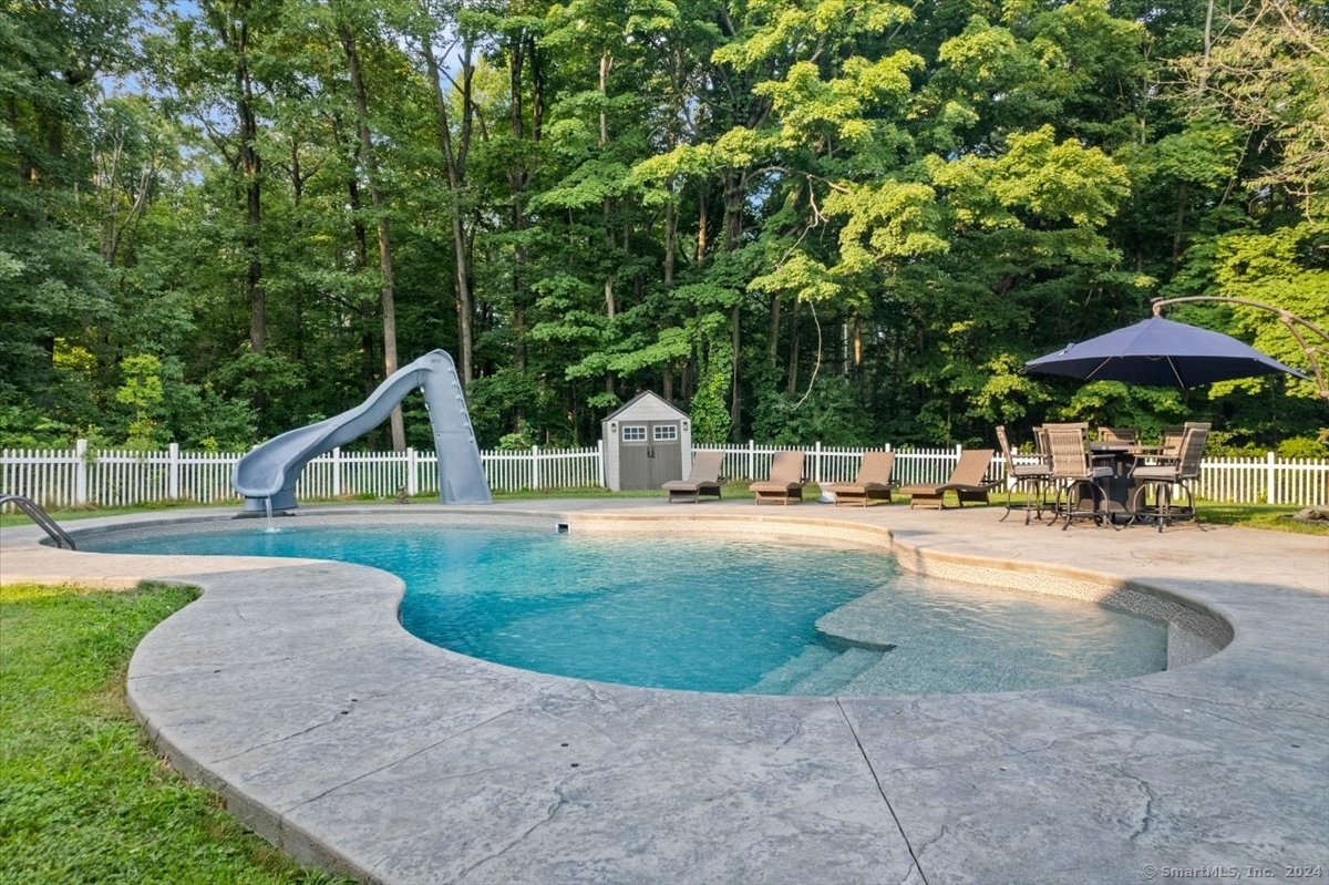 712 Country Club Road