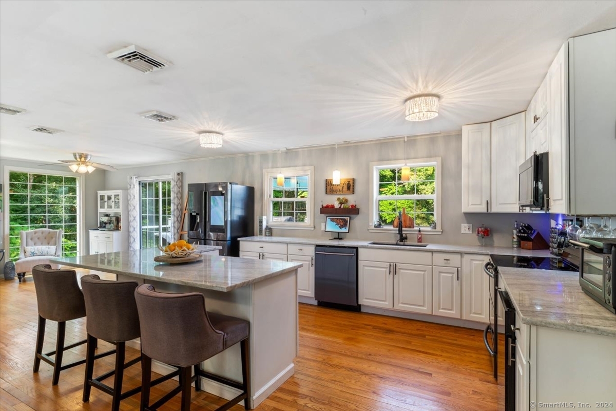 712 Country Club Road