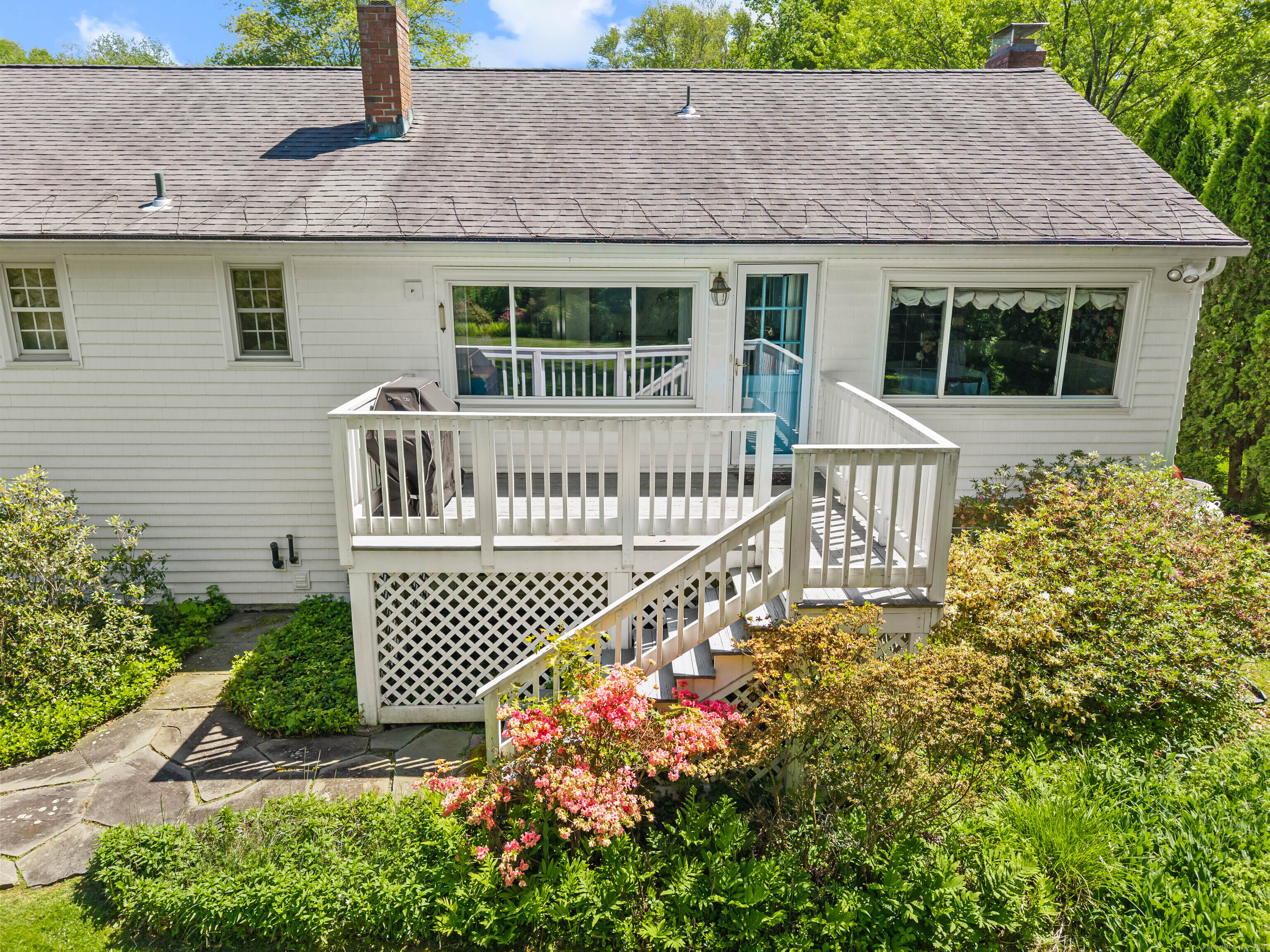 5 Old Colony Road