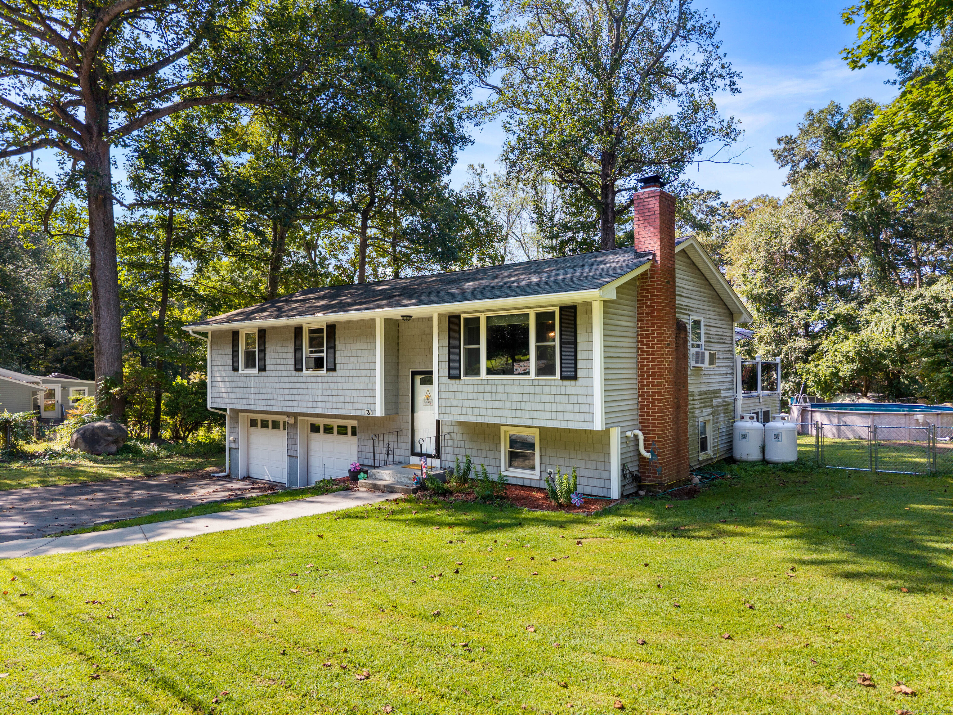 3 Parkwood Drive