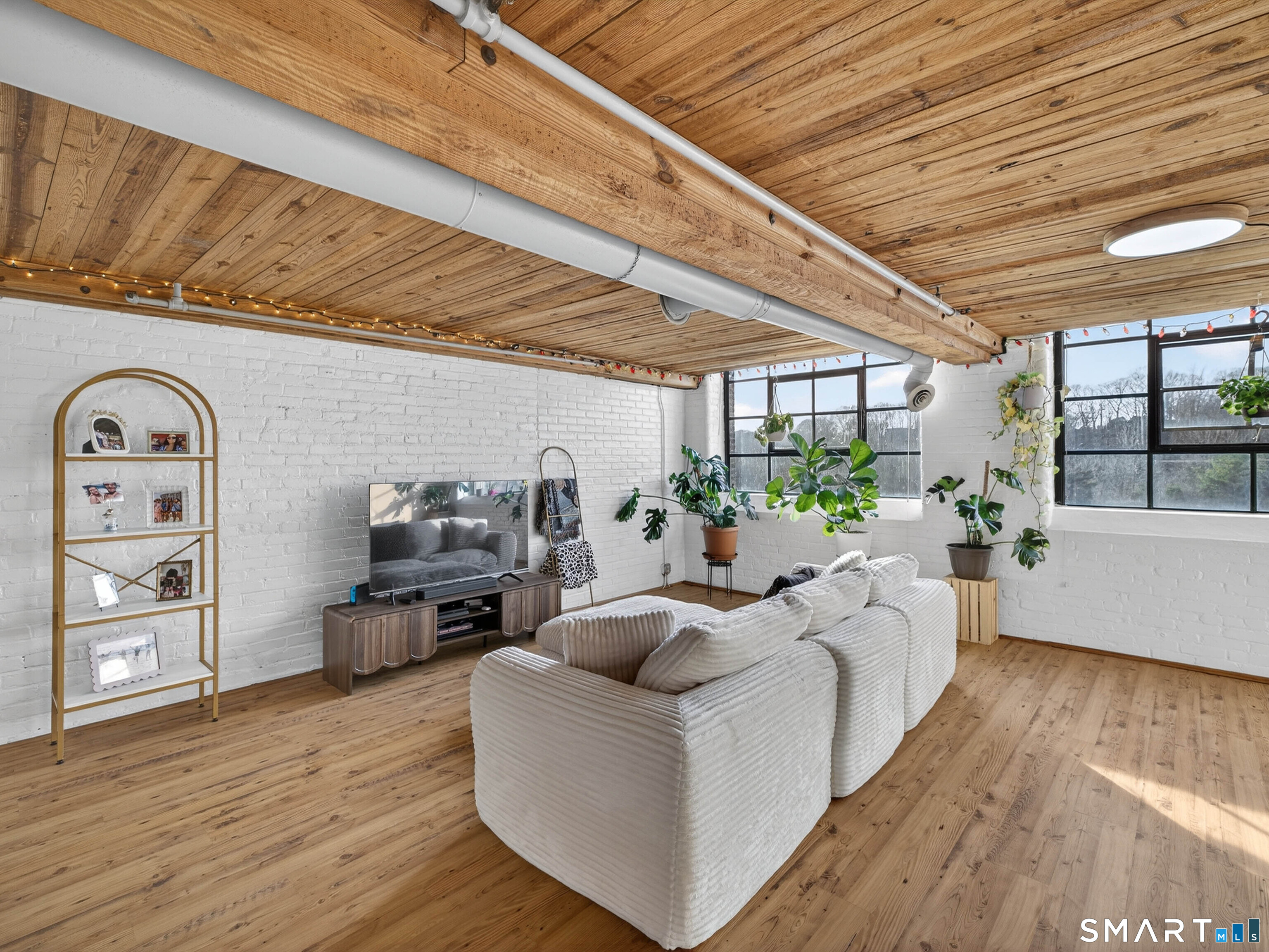 68 Thermos Avenue 215B