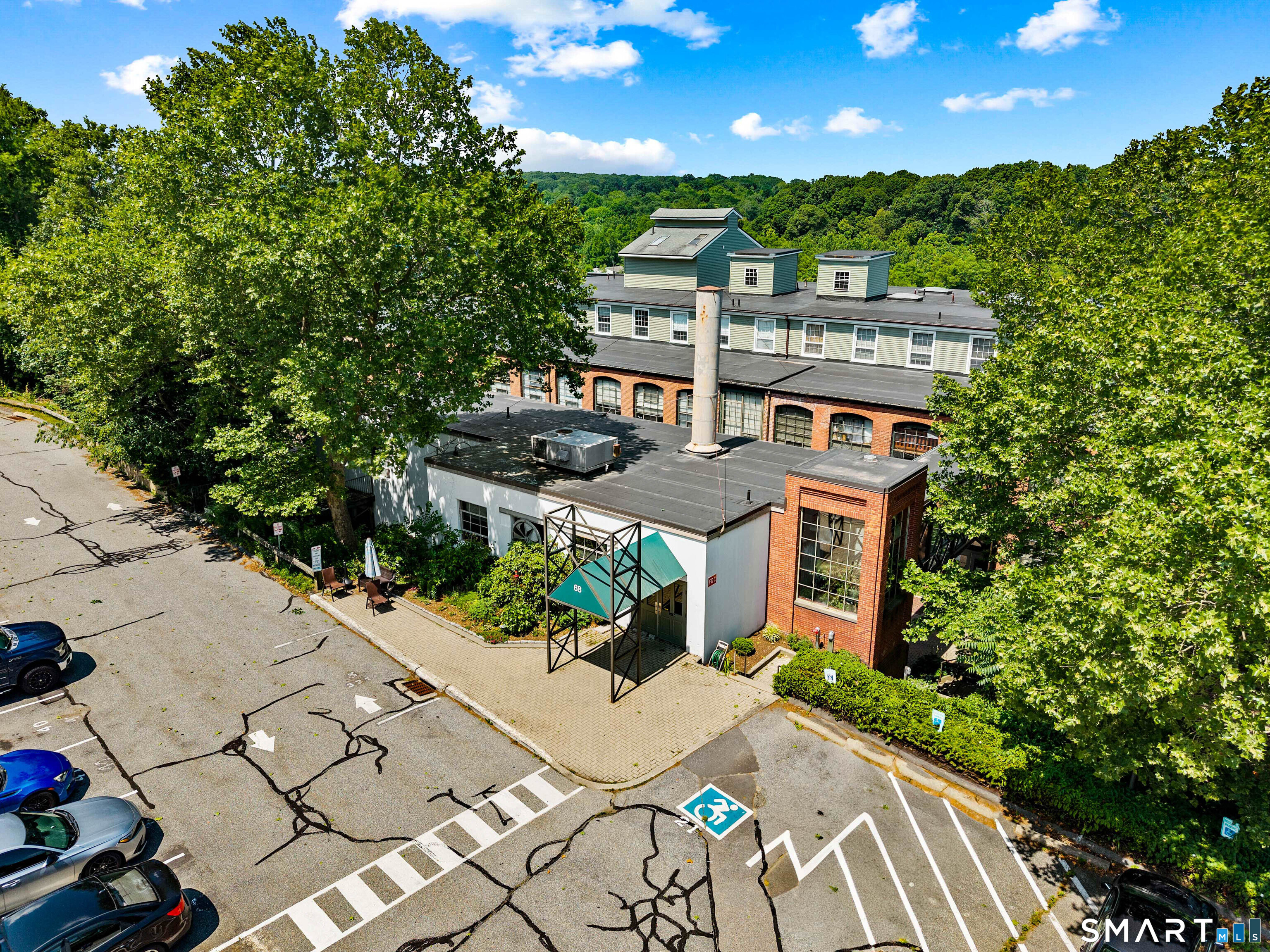 68 Thermos Avenue 215B