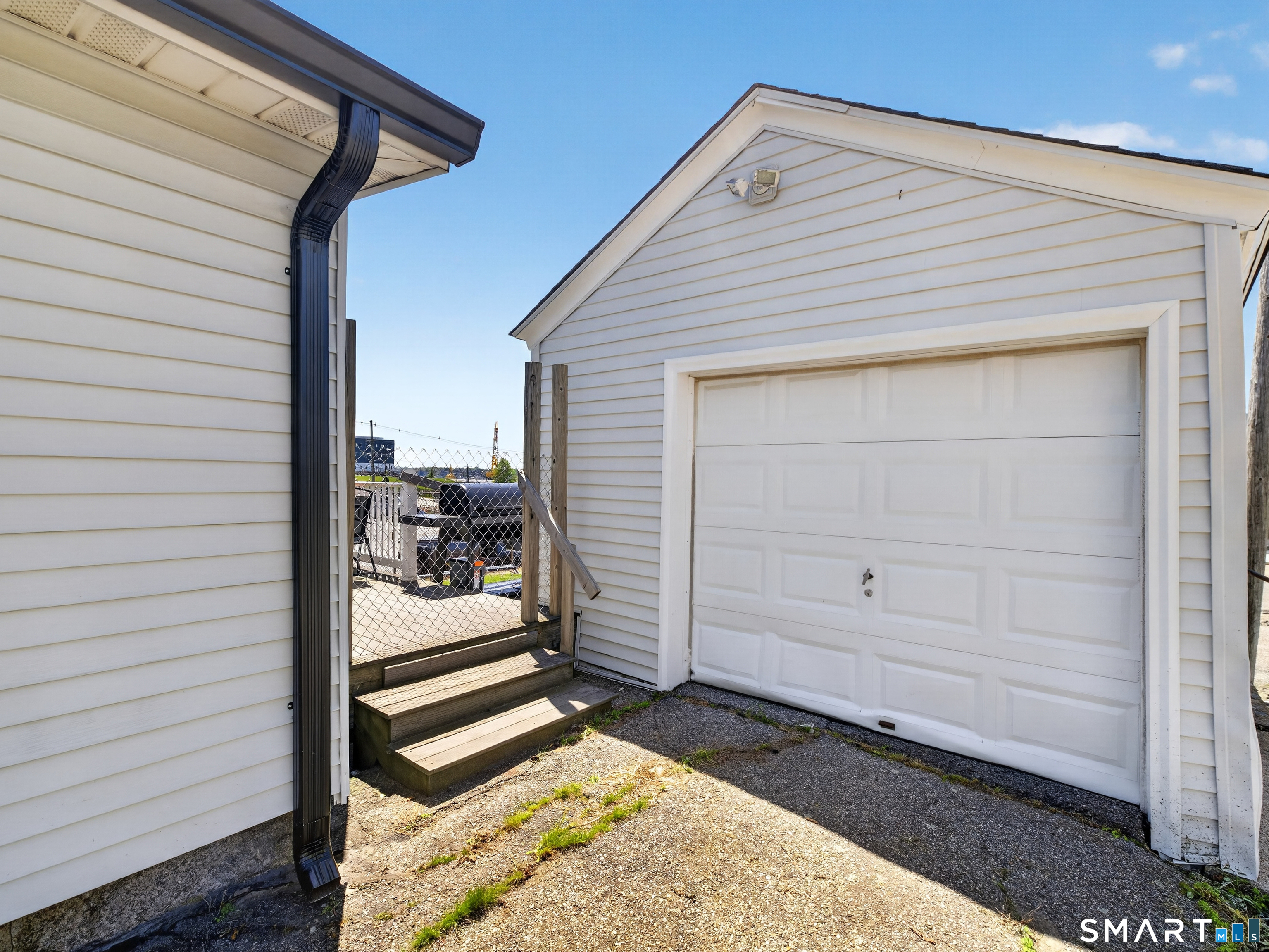 13 Oak Street