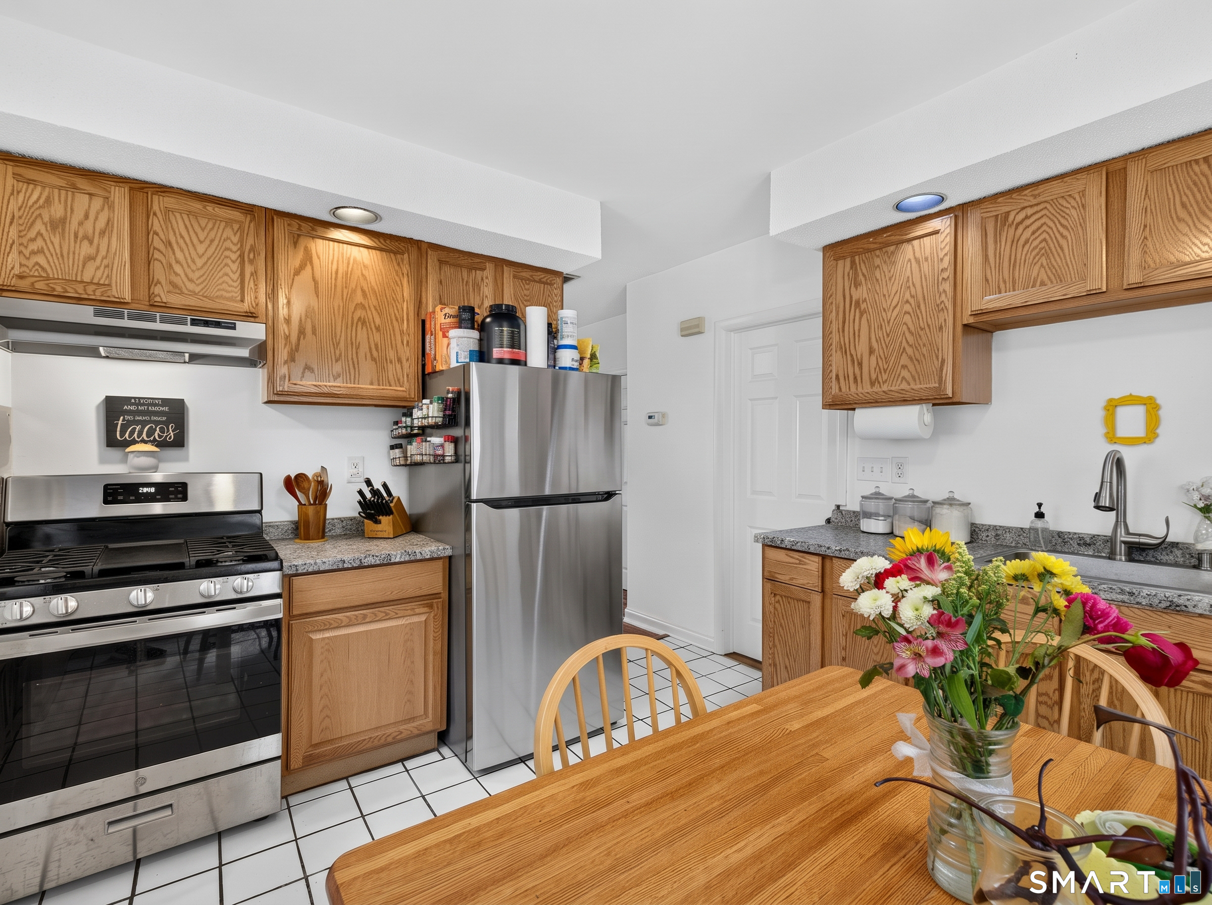977 Townsend Avenue Unit: 2