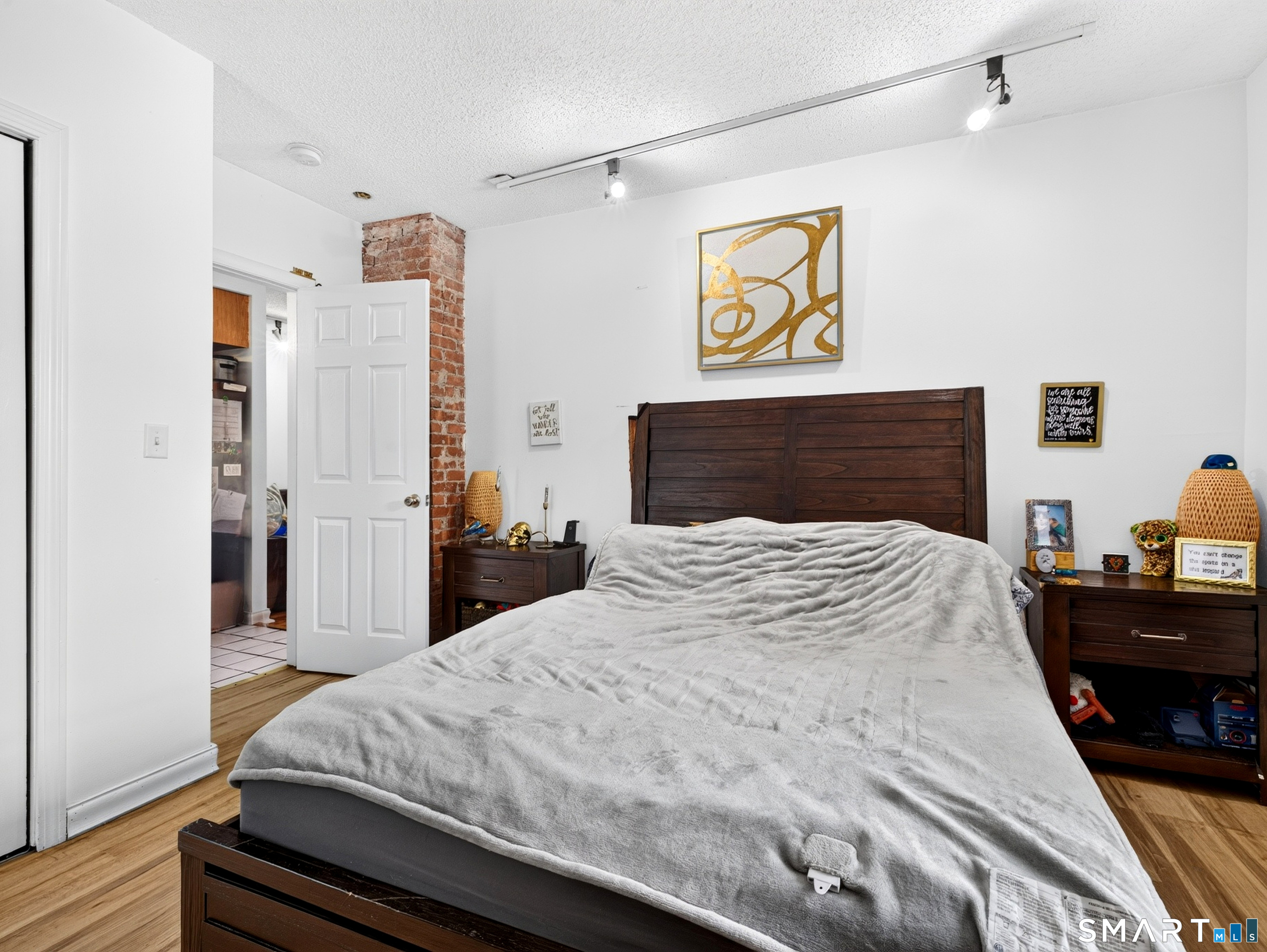 977 Townsend Avenue Unit: 2