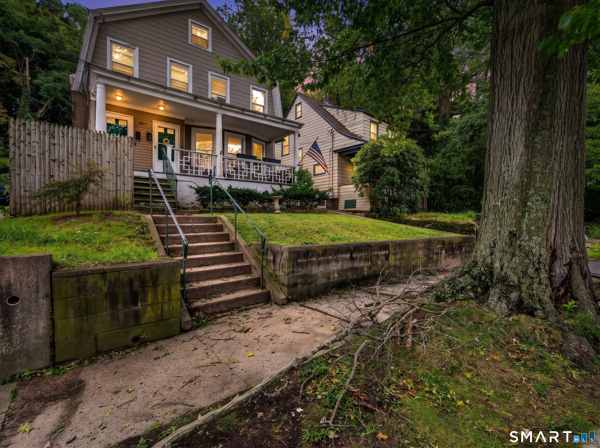 977 Townsend Avenue Unit: 2