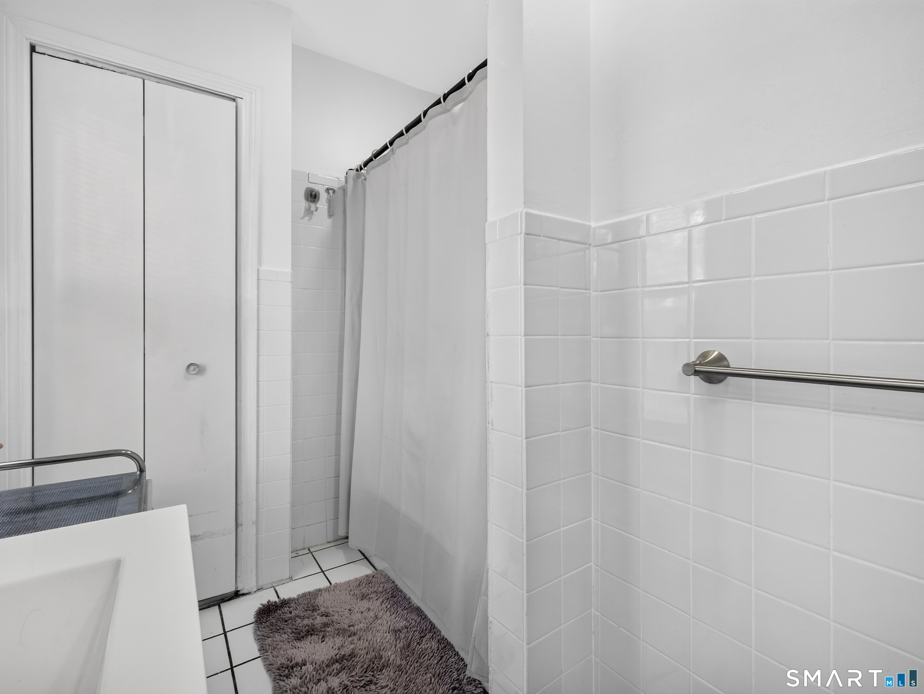 977 Townsend Avenue Unit: 2