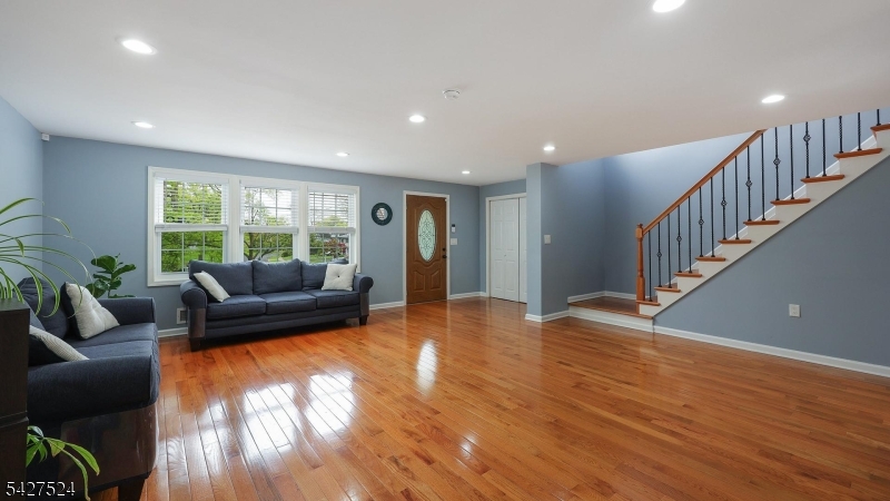 341 Terrill Rd