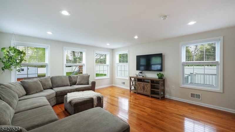 341 Terrill Rd