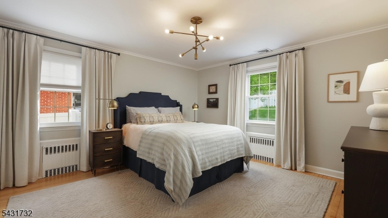 2395 Lake Park Ter