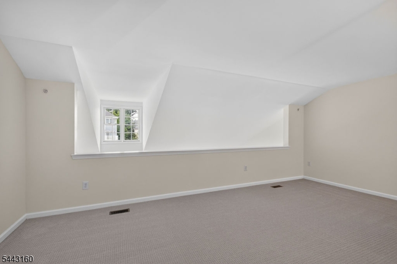 506 Donato Cir