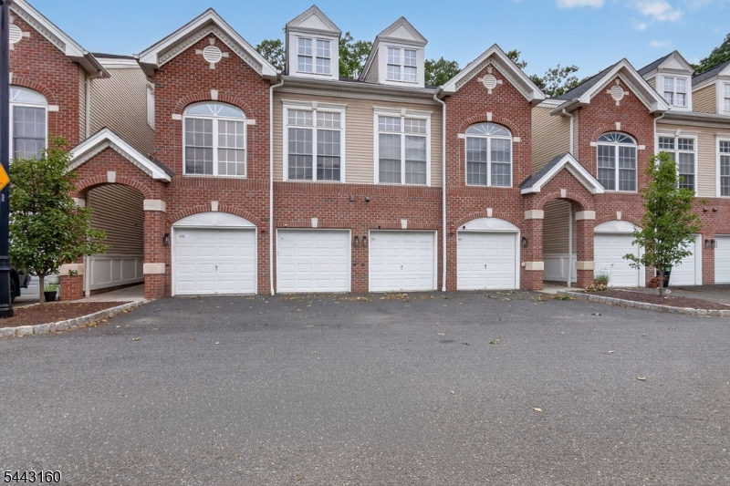506 Donato Cir