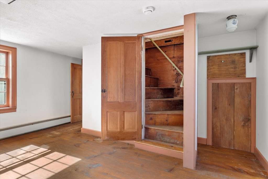 5 Carpenter Hill Rd