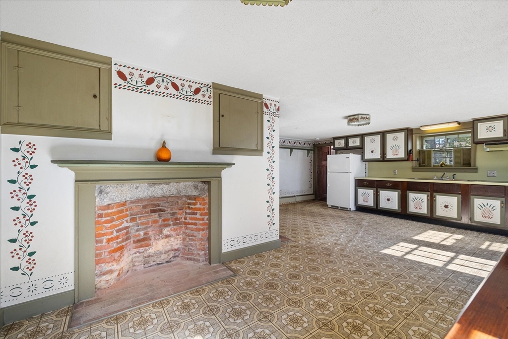 5 Carpenter Hill Rd
