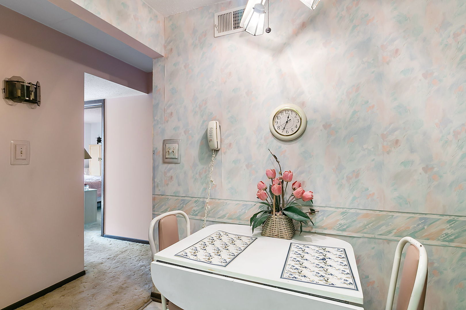 13613 Lamon Avenue Unit: 619