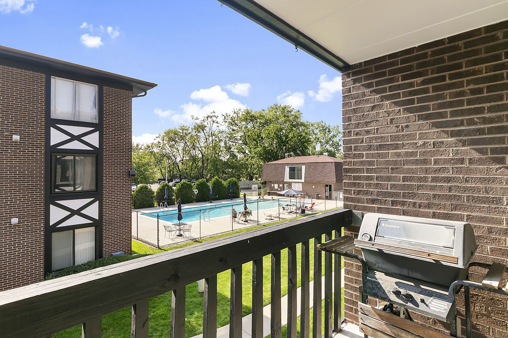 13613 Lamon Avenue Unit: 619