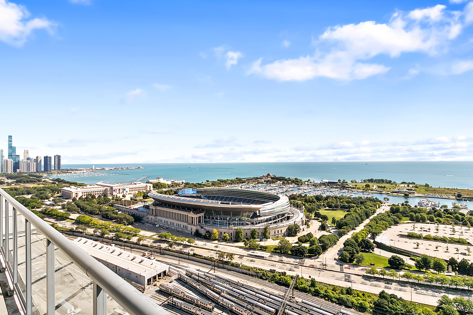 1629 S Prairie Avenue Unit: 2909